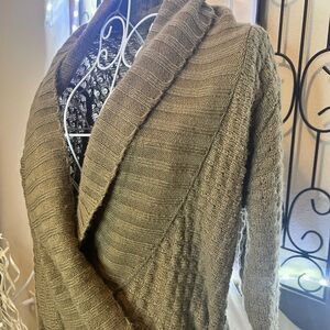 Cozy Olive Women's Cardigan